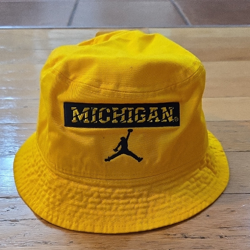 Nike Air Jordan Michigan Wolverines Men's Size Large Yellow Apex Bucket Hat NWT